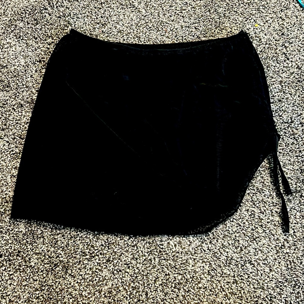 Black mini skirt size small